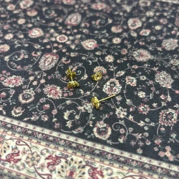 The Dumbledore Gold sterling silver stud earrings bumble bee bumblebee studs - Picture 3 of 3